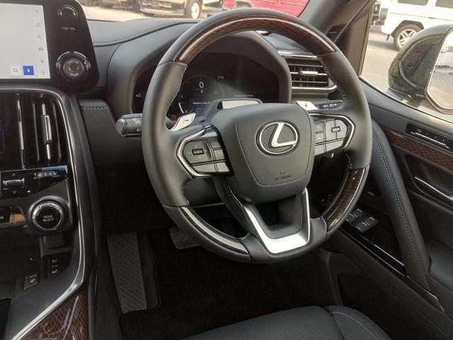 2025 Lexus LX500d